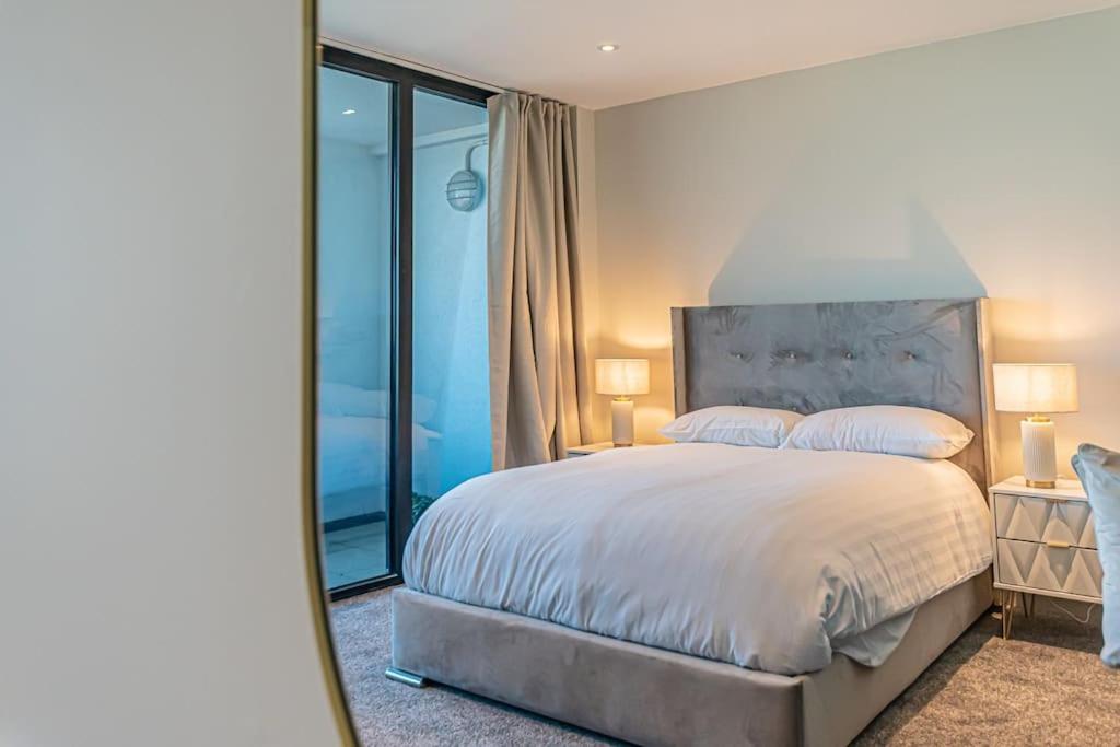Open Balconey River View! Wow Liverpool Extérieur photo