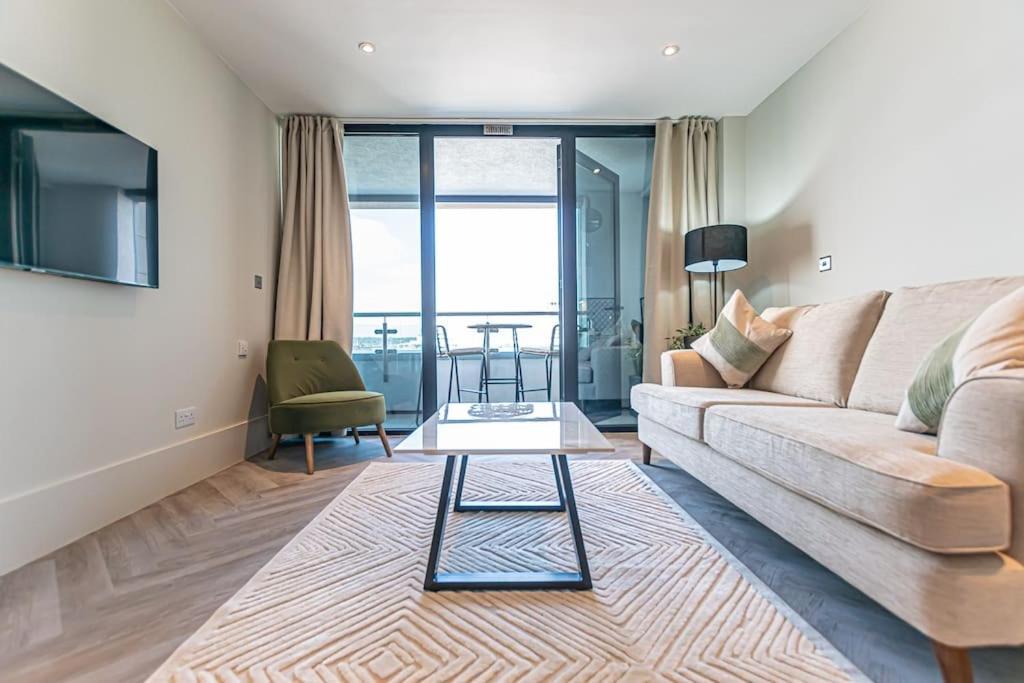 Open Balconey River View! Wow Liverpool Extérieur photo